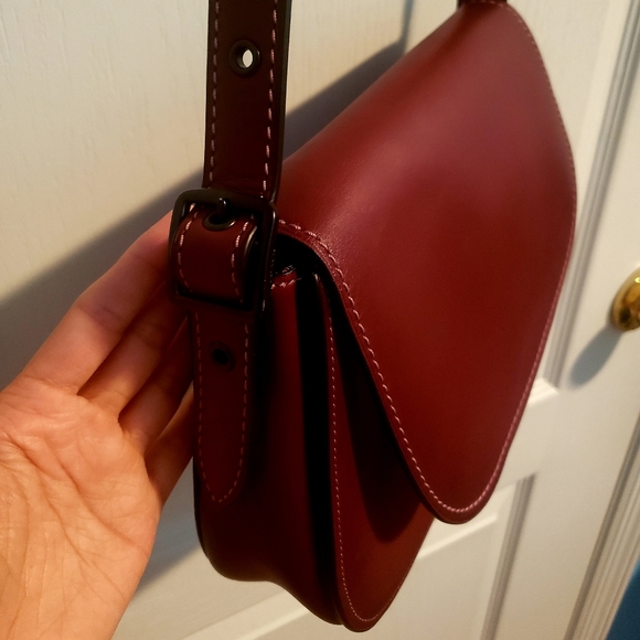 Coach Handbags - Coach Leather Burgundy Saddle Crossbody Purse